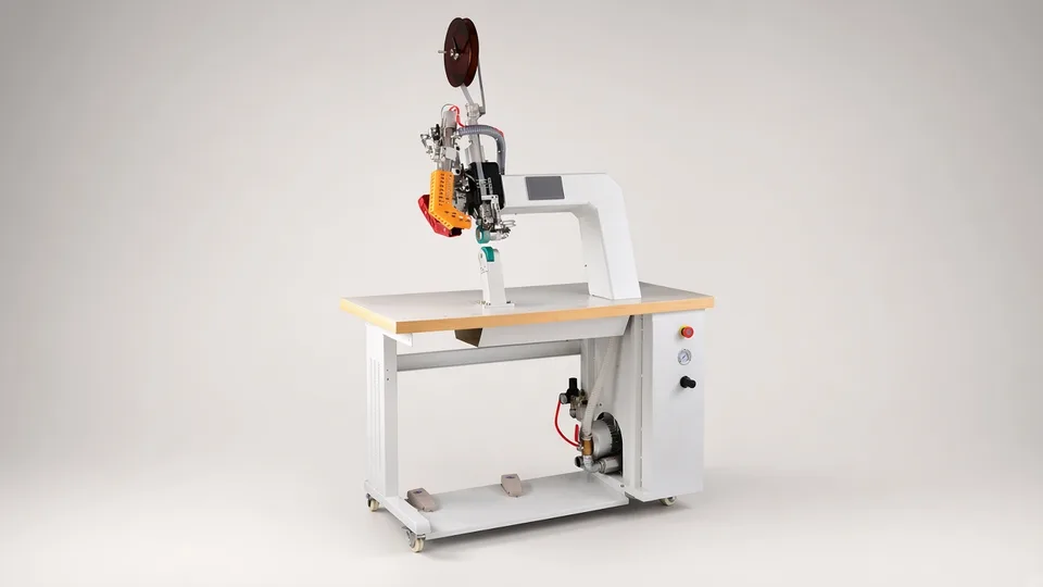 Seam sealing machine