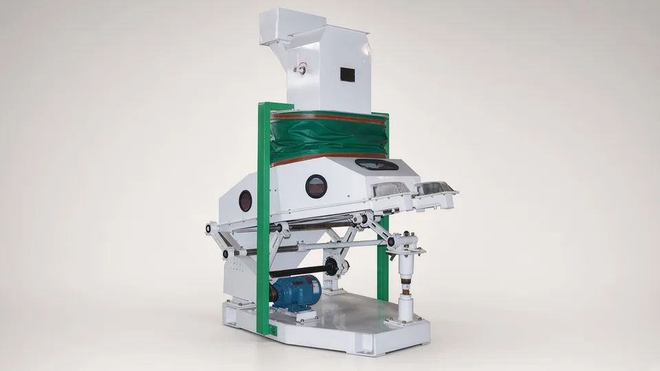 Seed cleaning machine